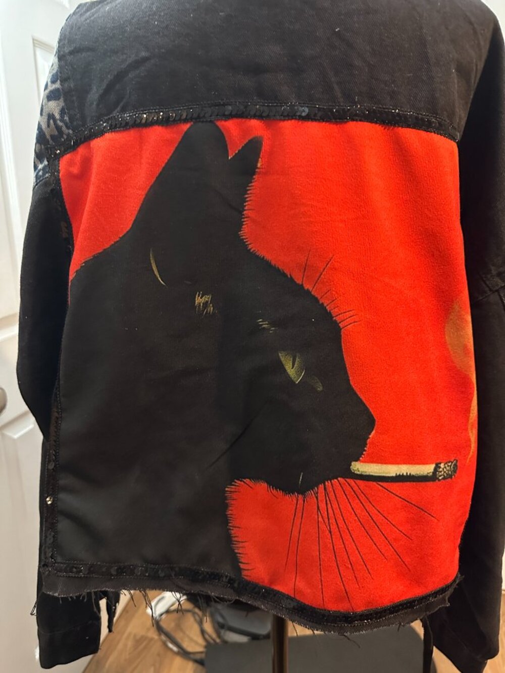 Cat Lovers Jacket. Black Leopard Print Denim Jean Jacket with Smoking Cat (XL) - Picture 2 of 12